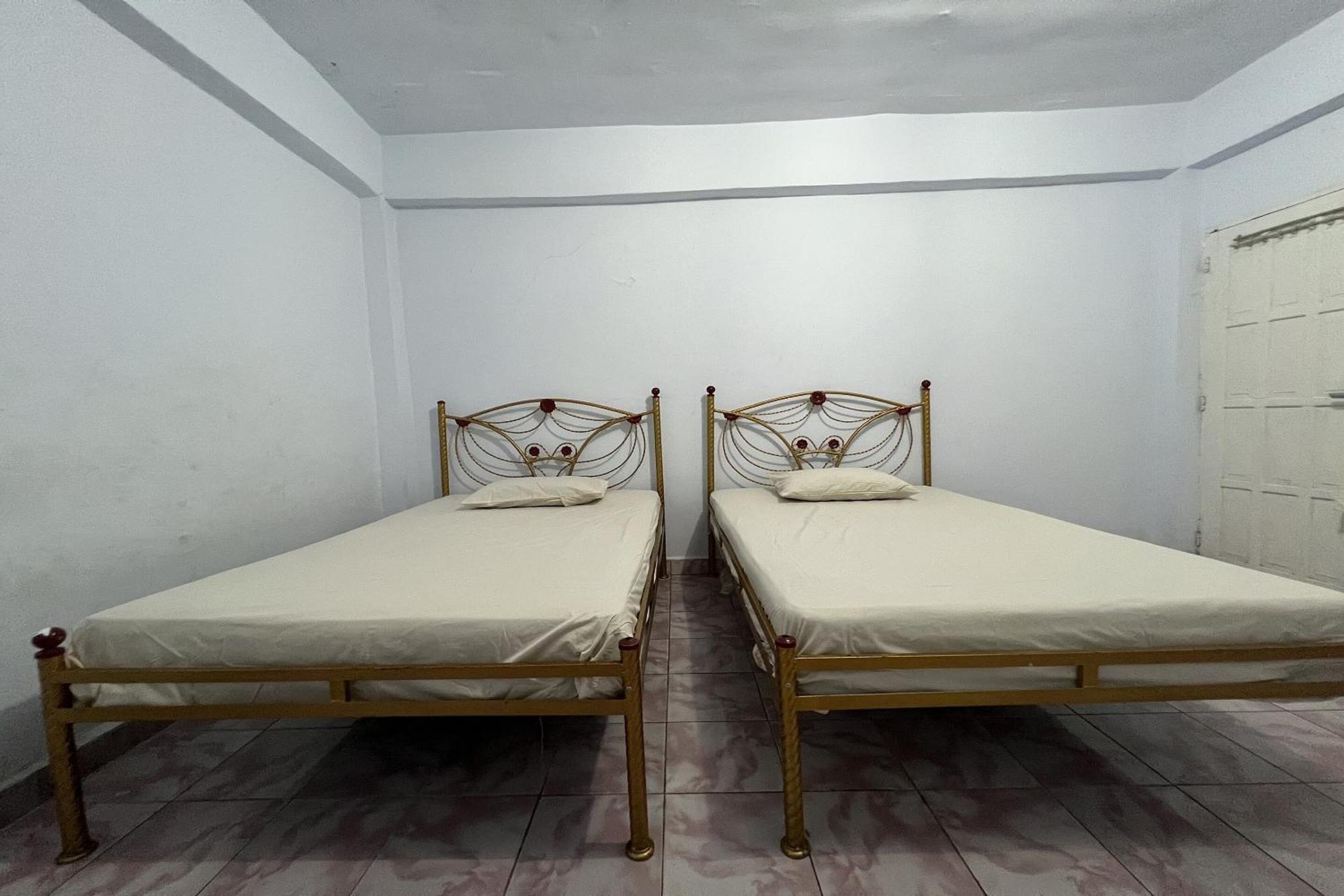 Oyo 91757 Surya Hotelneartaman Anggrek Pkk Watansoppeng Lalabata Kültér fotó