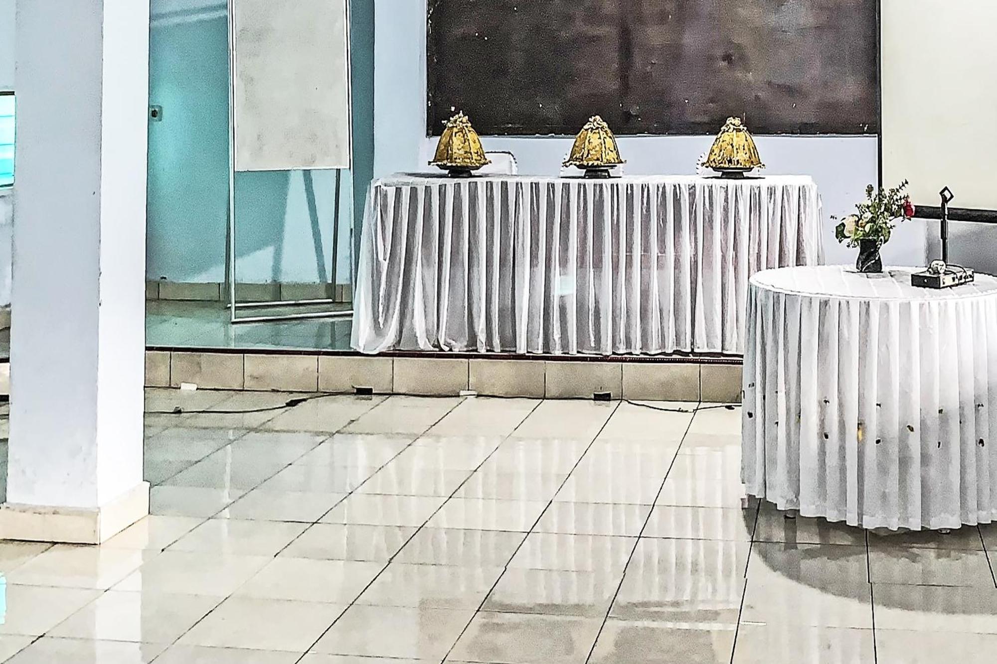Oyo 91757 Surya Hotelneartaman Anggrek Pkk Watansoppeng Lalabata Kültér fotó